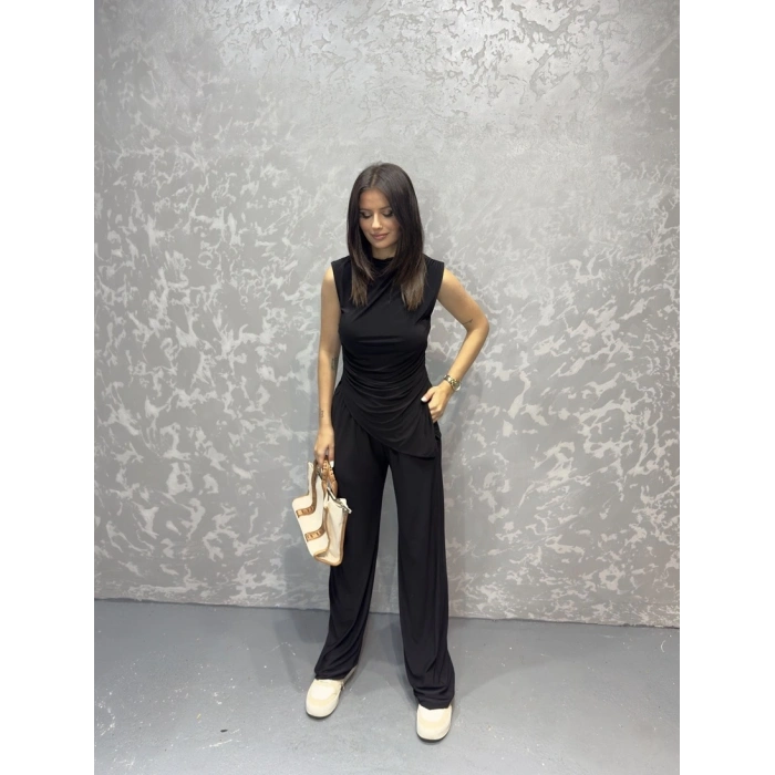 Asimetrik detay bluz ve pantolonlu ikili takım