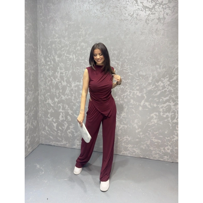 Asimetrik detay bluz ve pantolonlu ikili takım