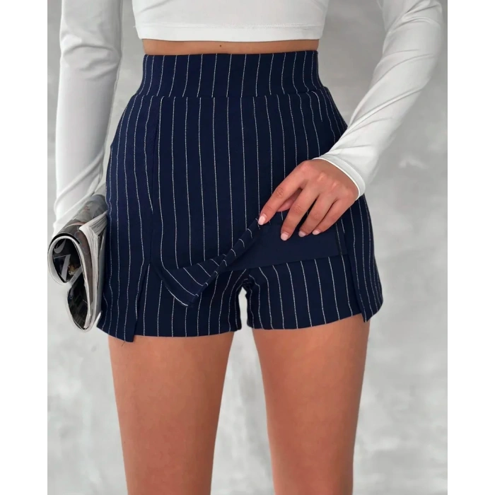 Çift yırtmaç detay çizgili şortlu etek