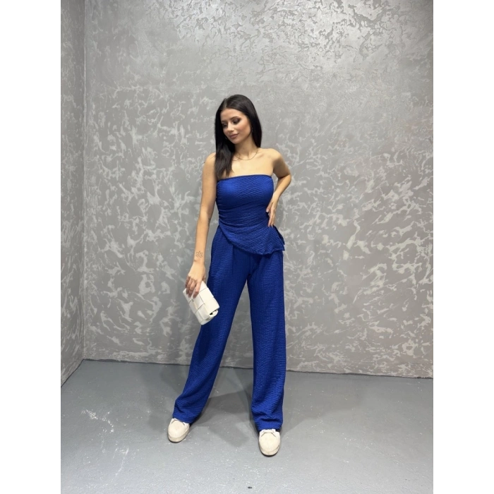 Straplez bluz ve pantolonlu gofre takım