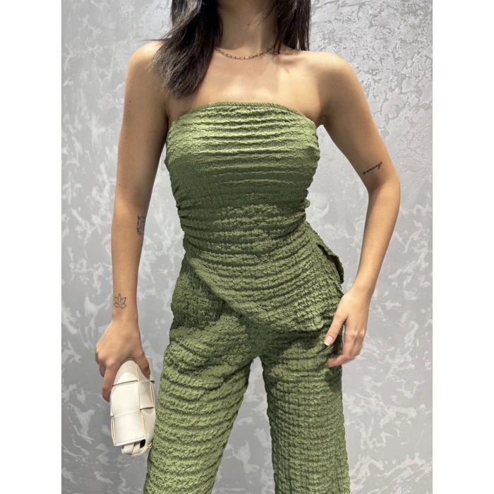Straplez bluz ve pantolonlu gofre takım