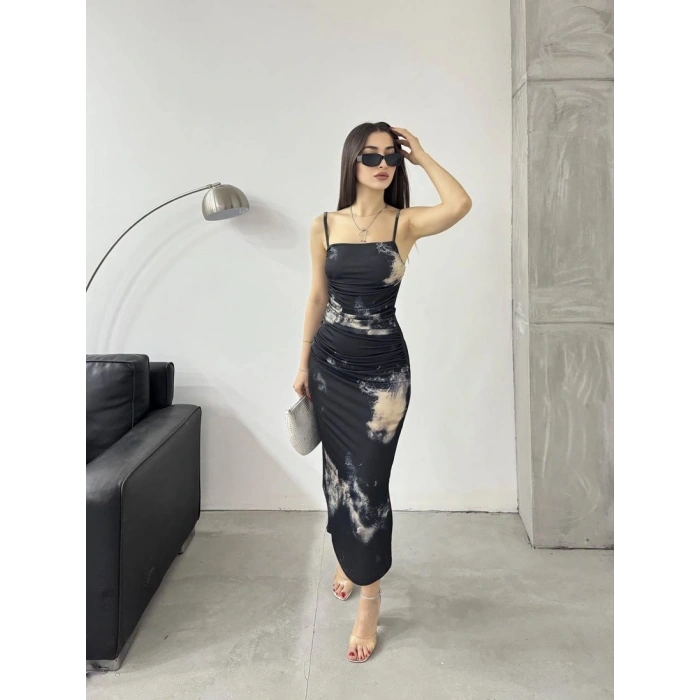 Askılı desenli elbise