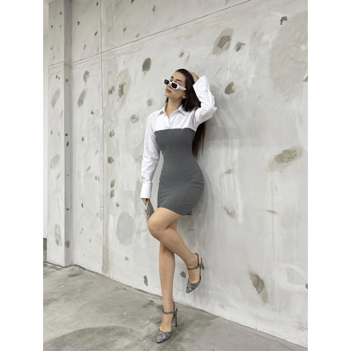 Beyaz gömlekli elbise