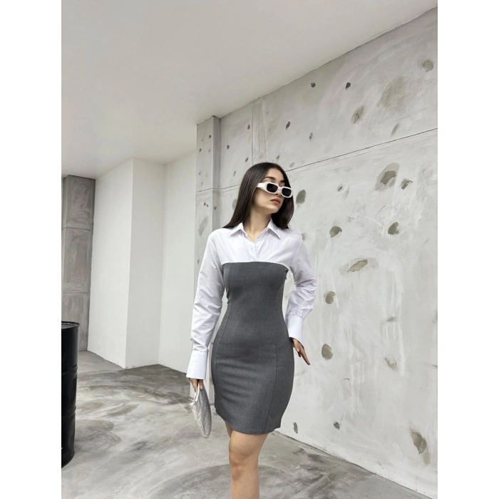 Beyaz gömlekli elbise