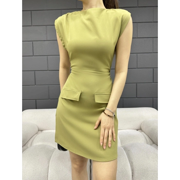 Vatkalı cep detaylı elbise