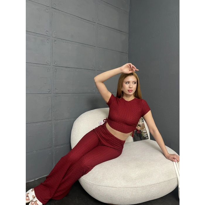 Yan büzgü detay bluz ve pantolonlu ikili takım