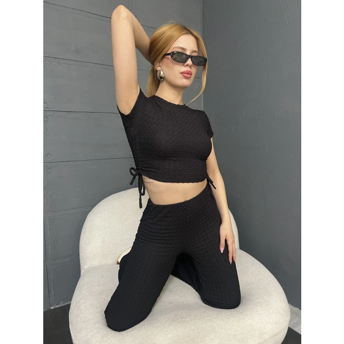 Yan büzgü detay bluz ve pantolonlu ikili takım