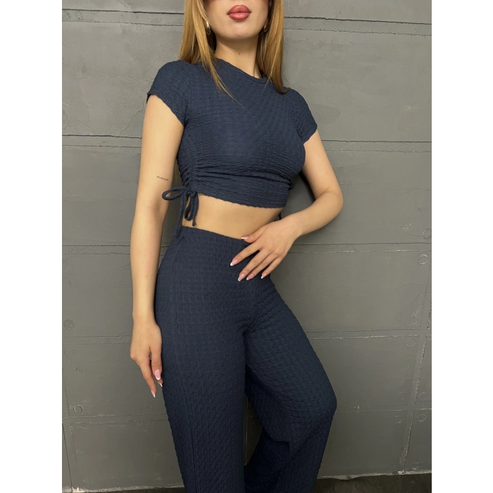 Yan büzgü detay bluz ve pantolonlu ikili takım