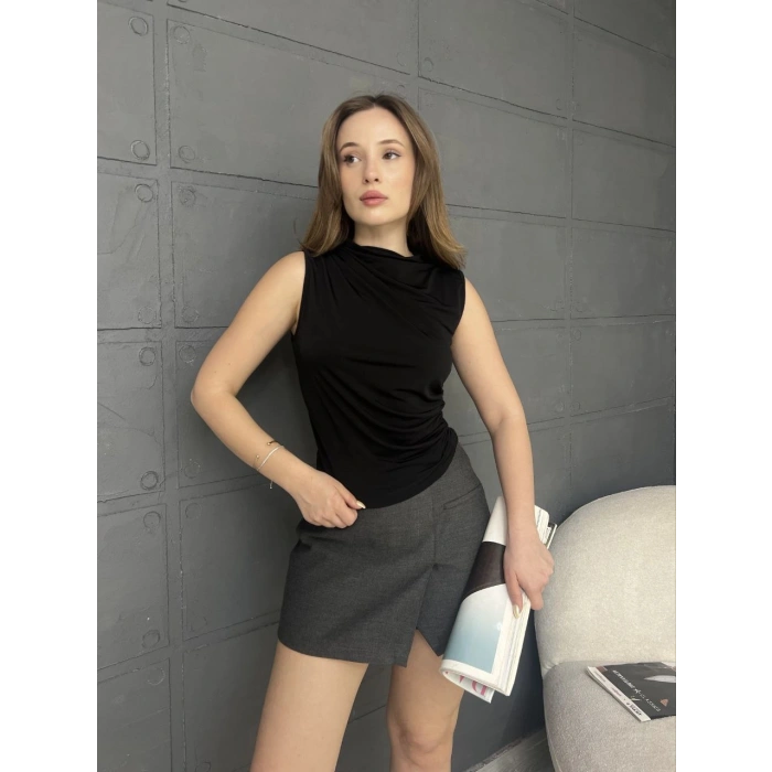 Sıfır kol Drapeli bluz