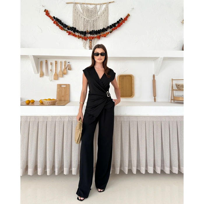 Kruvaze yaka aksesuar detay ikili takım