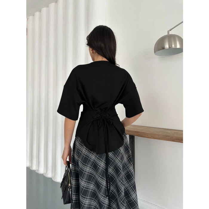 Arkadan bağlamalı bluz