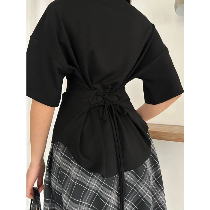 Arkadan bağlamalı bluz