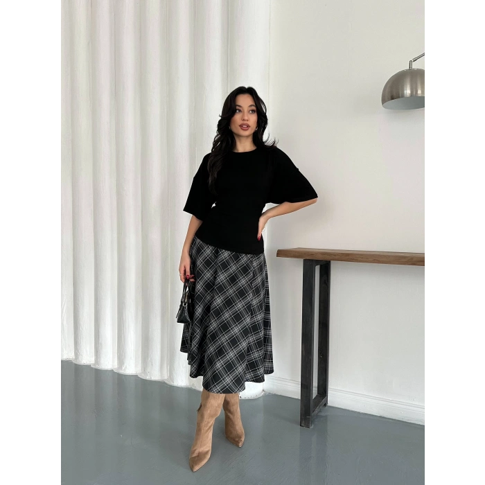 Arkadan bağlamalı bluz