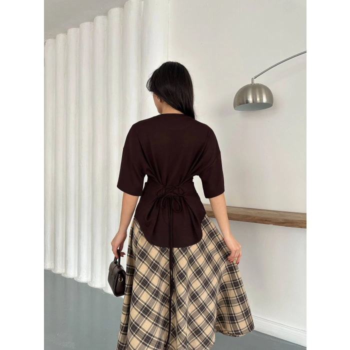 Arkadan bağlamalı bluz