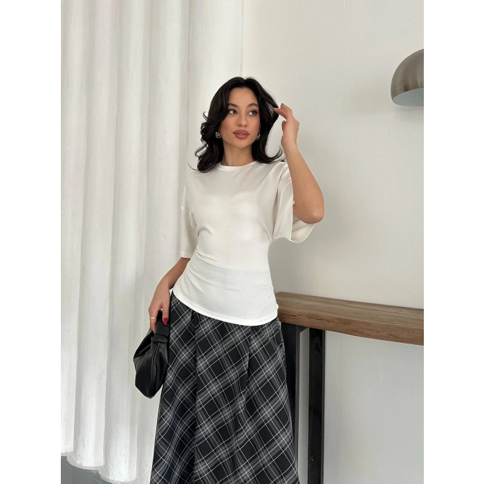 Arkadan bağlamalı bluz