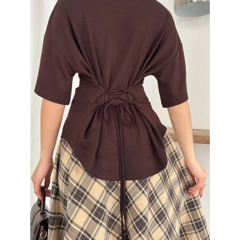 Arkadan bağlamalı bluz