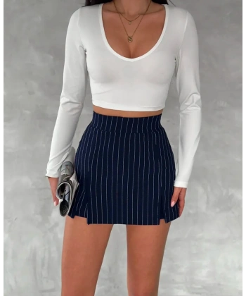 Çift yırtmaç detay çizgili şortlu etek