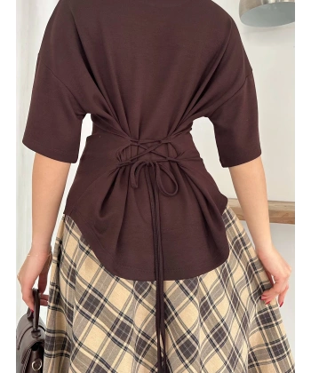 Arkadan bağlamalı bluz