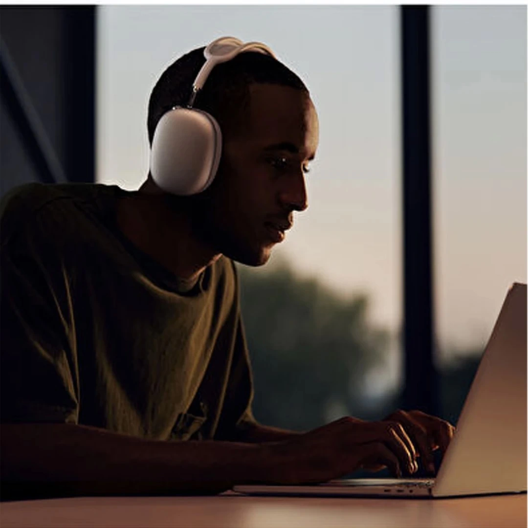 AirPods Max Mavi