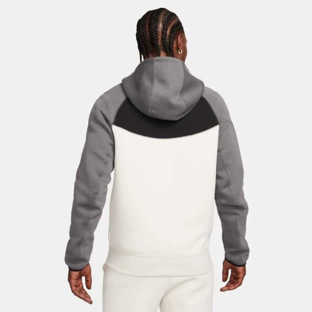 Sportswear Tech Fleece Windrunner Eşofman Üstü Siyah/Cool Grey/Beyaz/Metallic Gold