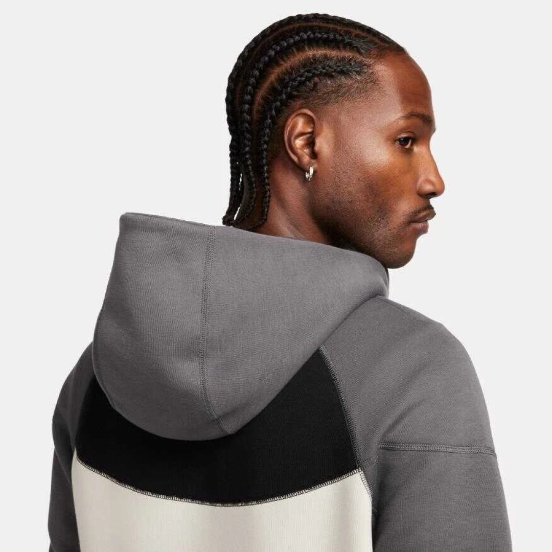 Sportswear Tech Fleece Windrunner Eşofman Üstü Siyah/Cool Grey/Beyaz/Metallic Gold