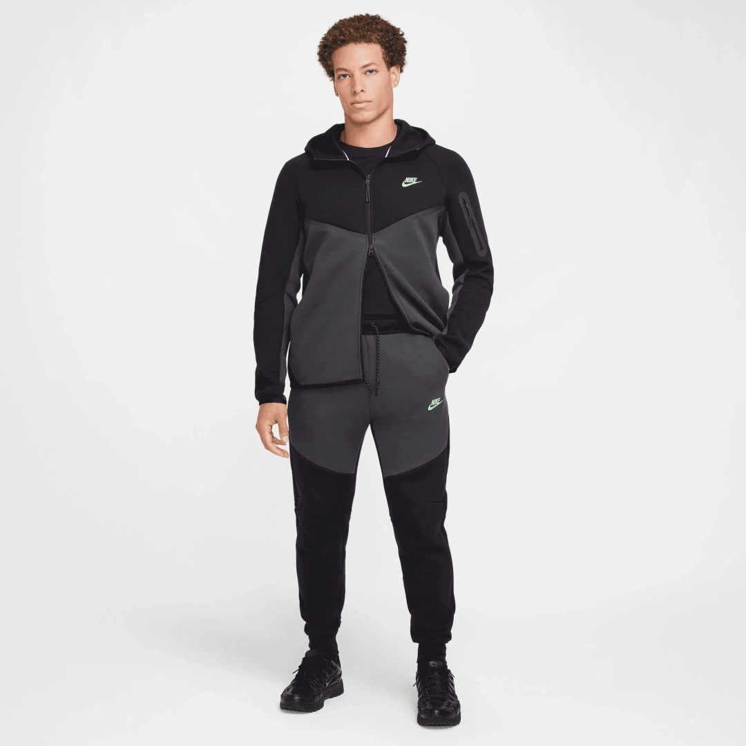 Tech Fleece Eşofman Altı Black/Anthracite/Green Strike