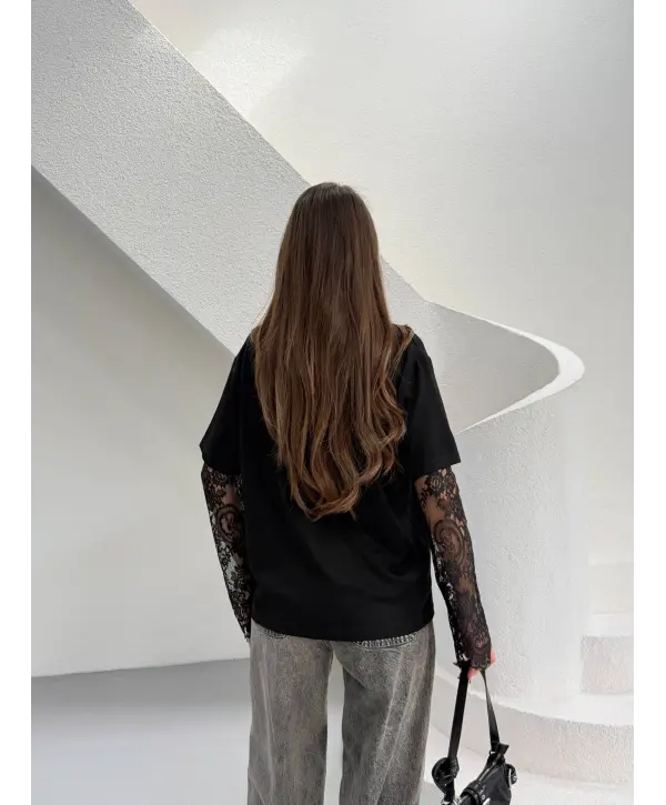 Siyah Güpür Kollu Bluz