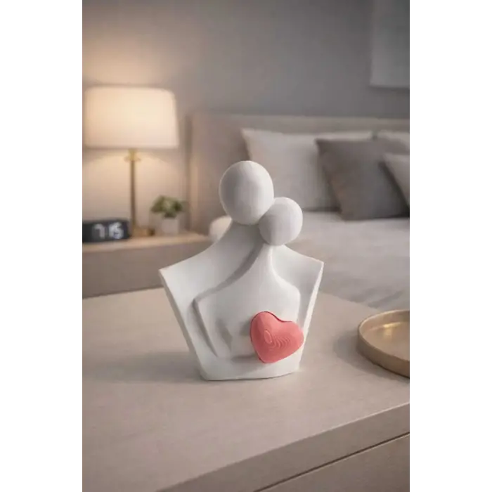 Sarılan Çift Romantik Ev Dekorasyonu 3D Minimal Obje Figür 9cm x 10cm