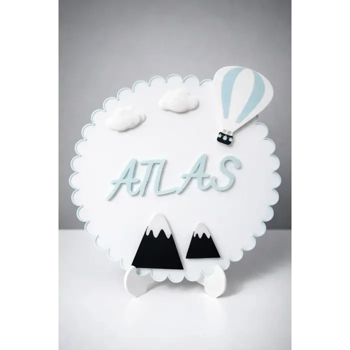 Gökyüzü Temalı İsme Özel Tasarım Erkek Bebek ve Çocuk Kapı Süsü - Kaliteli PLA Malzeme Bebek Odası Dekorasyonu 25x25cm