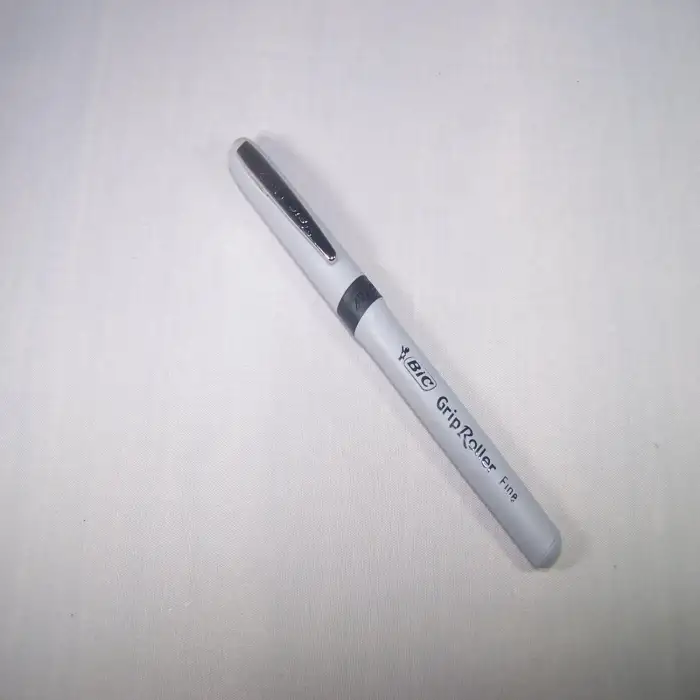 Bic Roller Glıde Grıp 0,7 Fıne Siyah-Mavi-Kırmızı