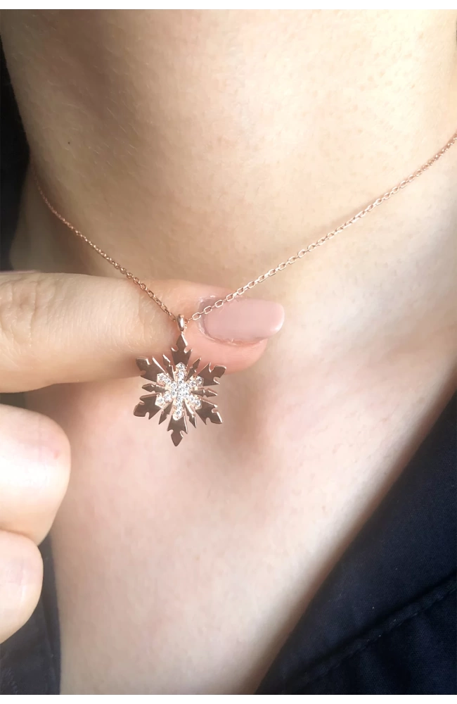 Kadın Kristal Kar Tanesi 925 Ayar Gümüş - Rose Altın Rengi Kolye