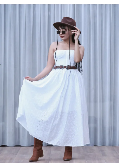 BEYAZ DANTELLİ MİDİ STRAPLEZ ELBİSE