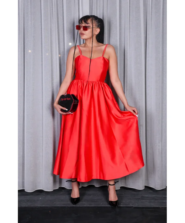 Kırmızı Saten Askılı Midi Boy Elbise