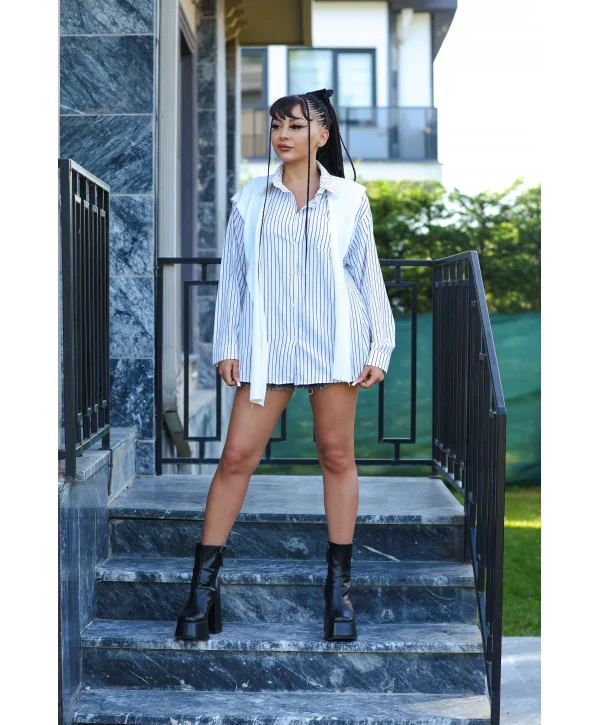 GRİ BEYAZ ÇİZGİLİ GÖMLEK