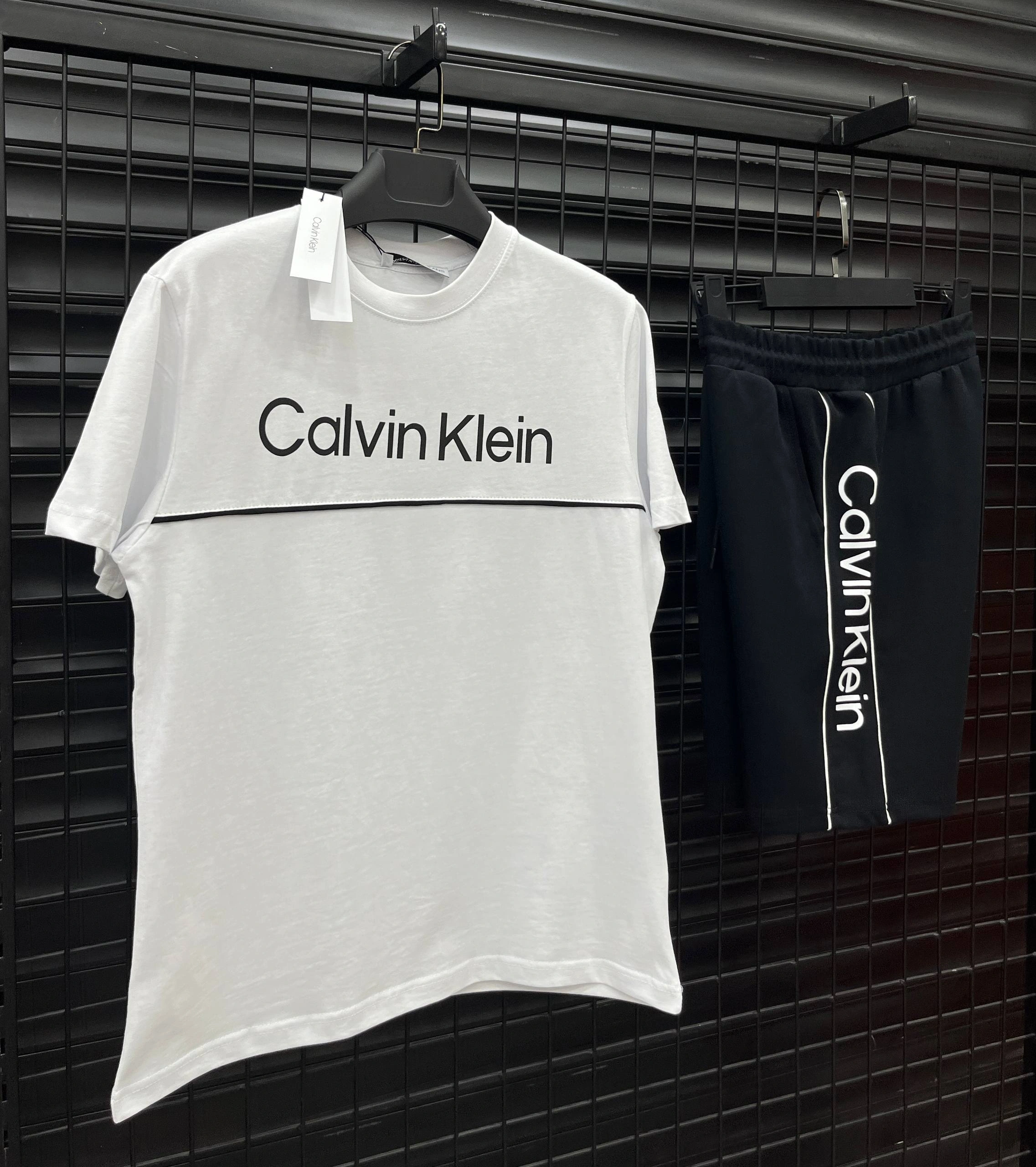 CK Printed T-shirt & Şort Takımı - Beyaz