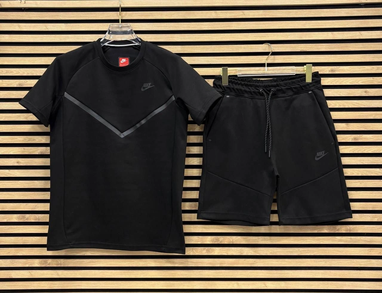 NSW Tech Fleece Şort & T-shirt Takımı – Siyah