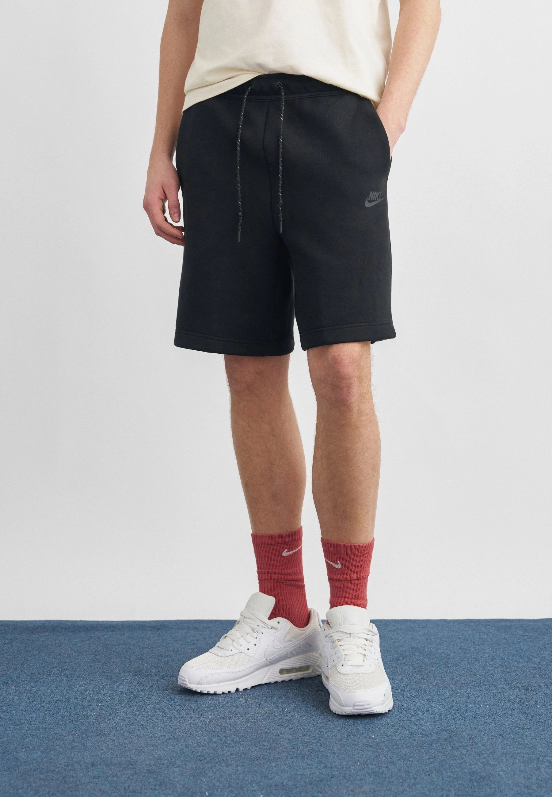 NSW Tech Fleece 5th Şort – Siyah