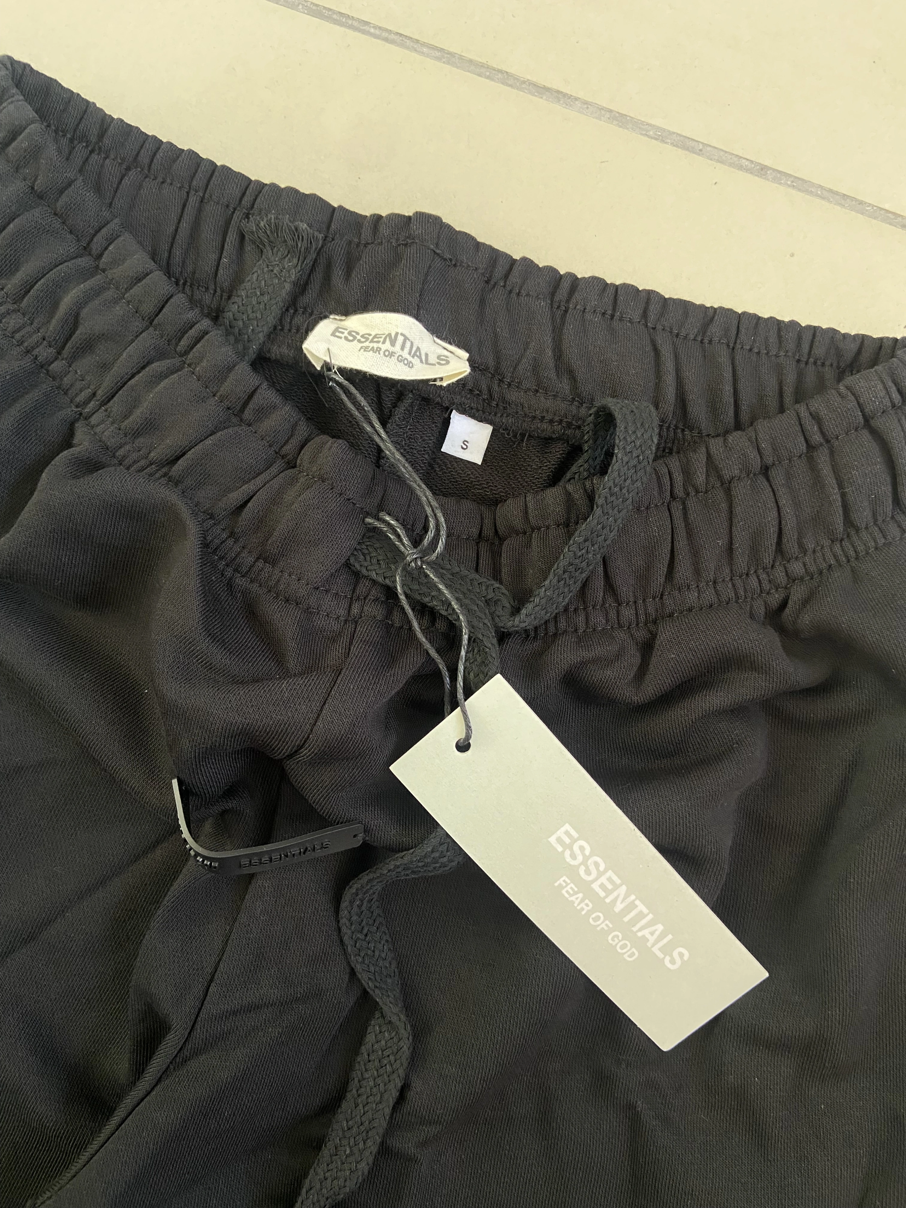 Essentials Basic Şort - Siyah