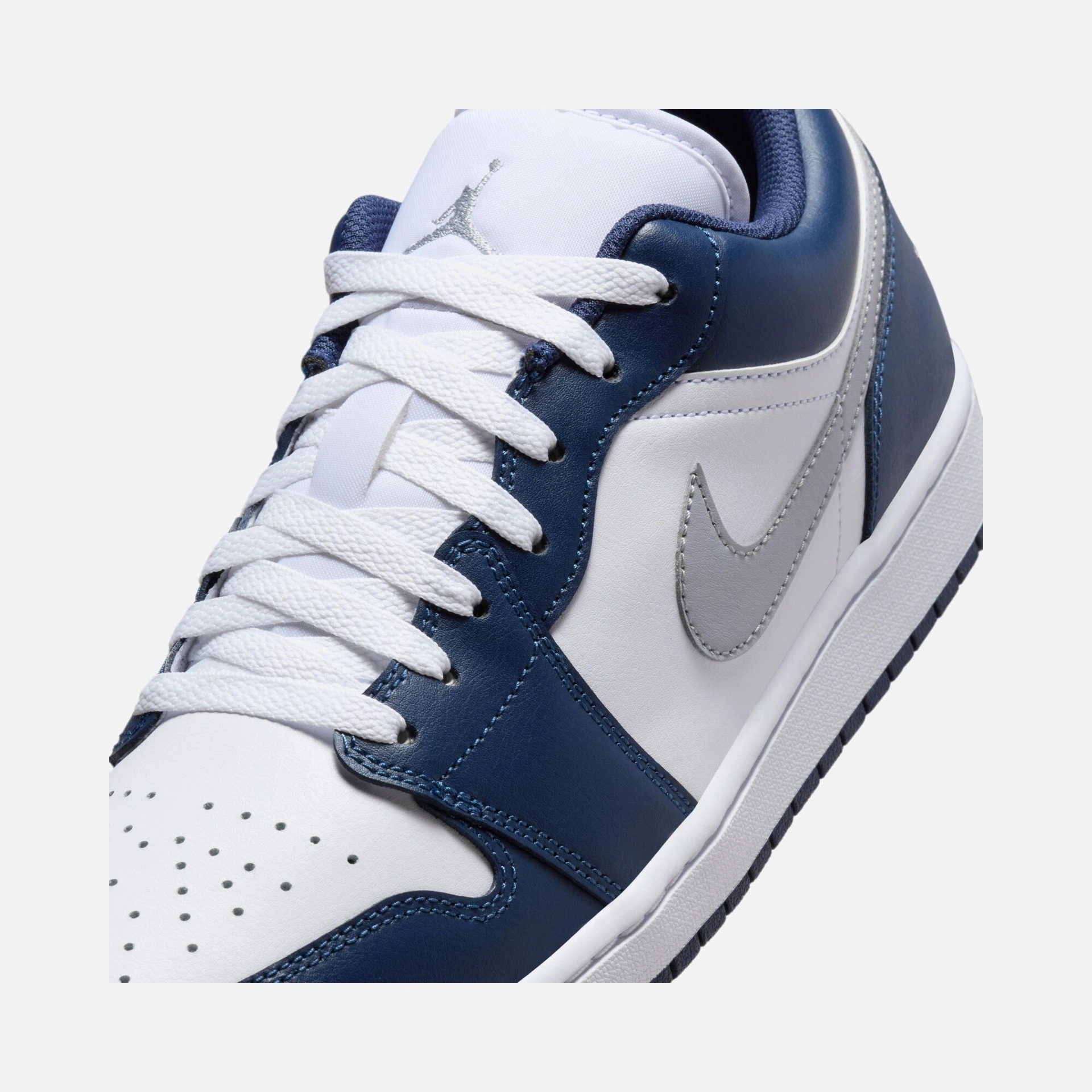 N Air Jordan 1 Low CO Sneaker – Blue