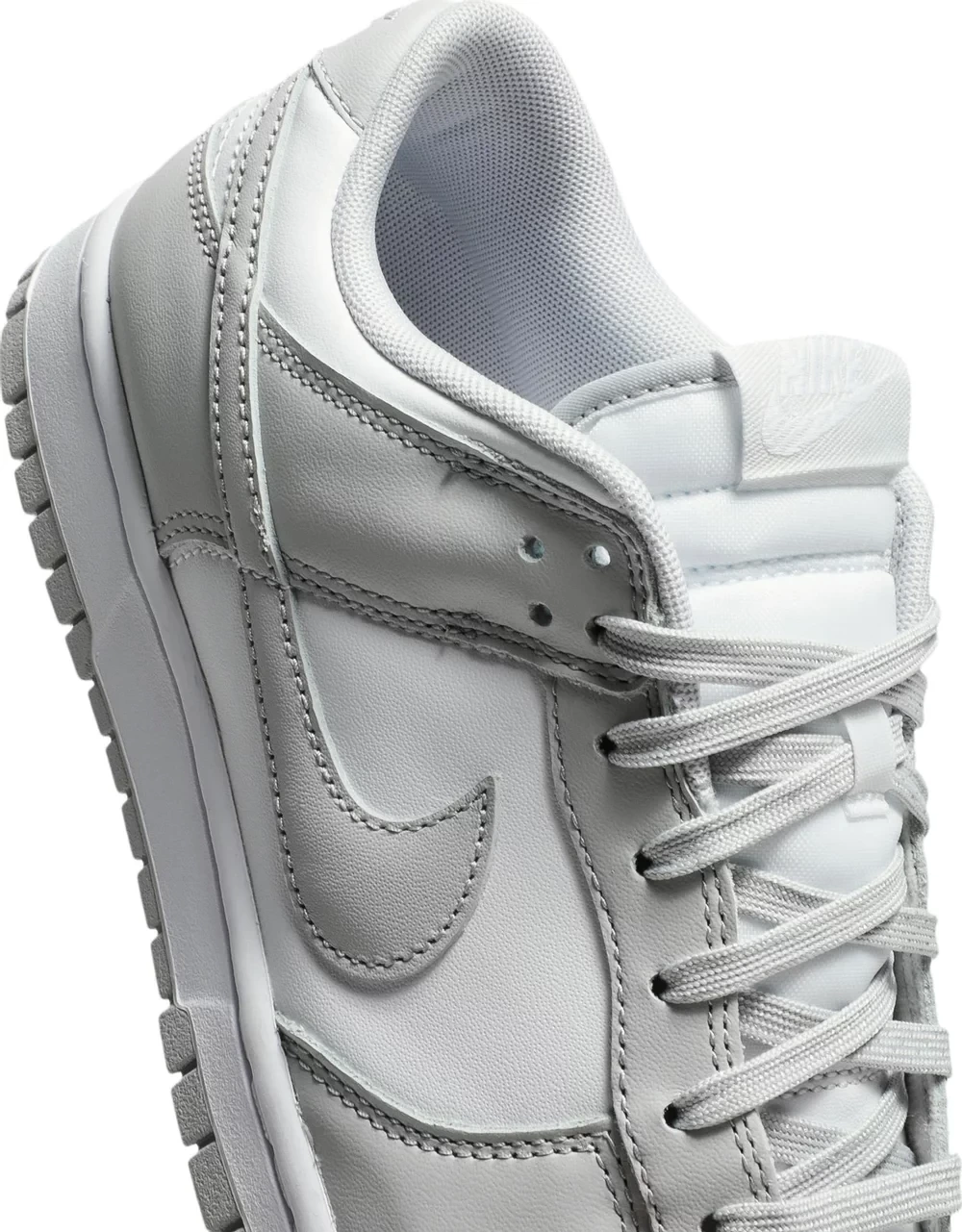 N Dunk Low Sneaker – Grey