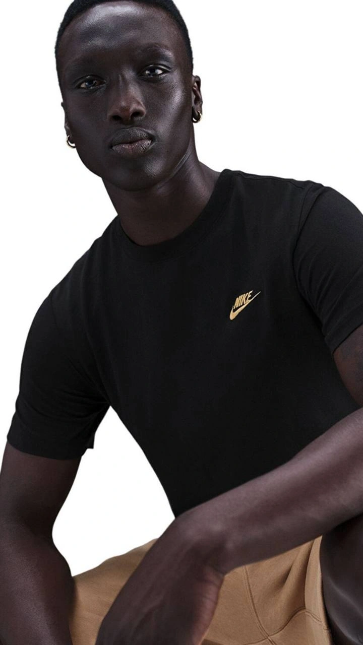 NSW Club Basic Golden Logo T-shirt – Siyah