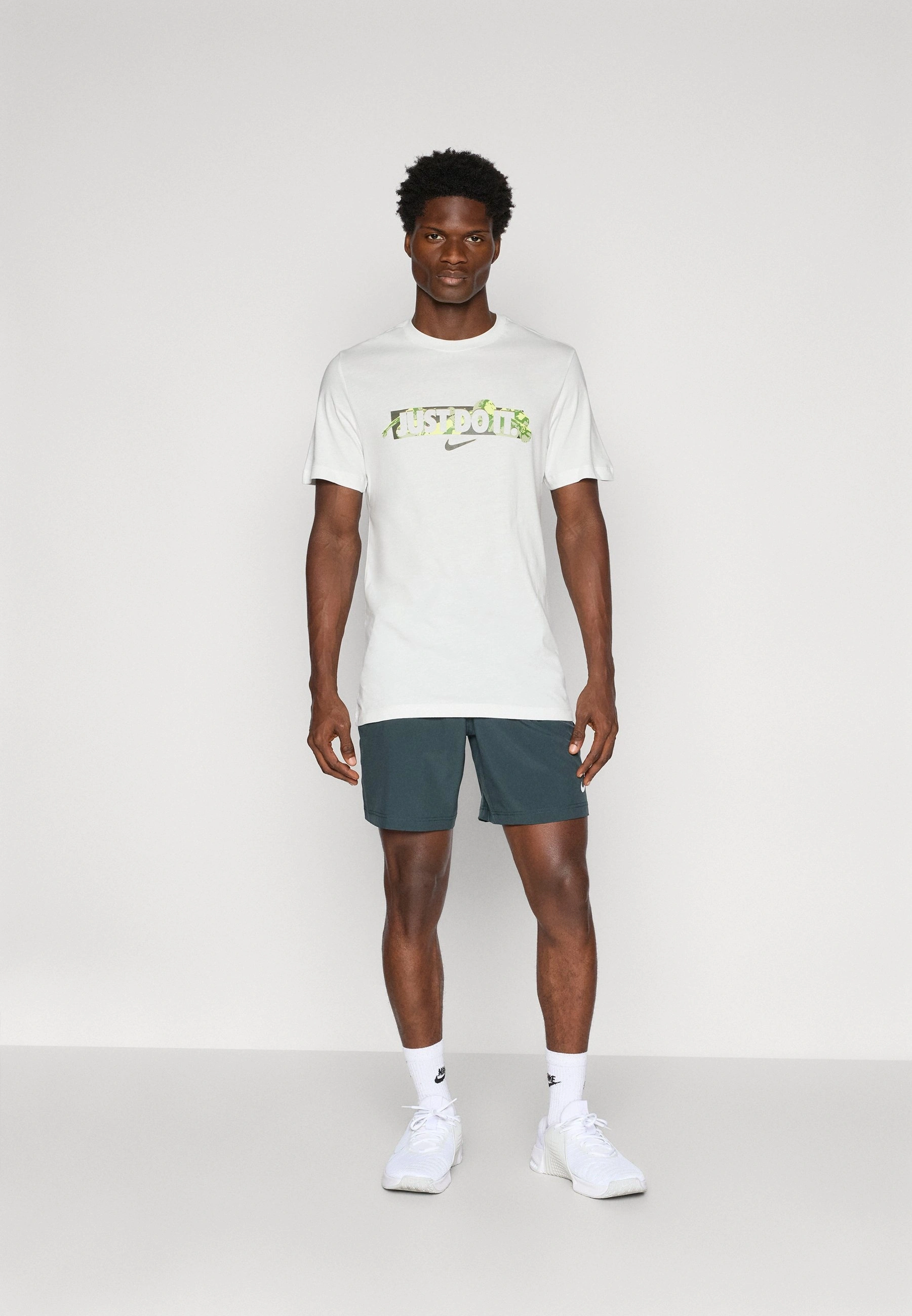 NSW Just Do It Block T-shirt - Beyaz