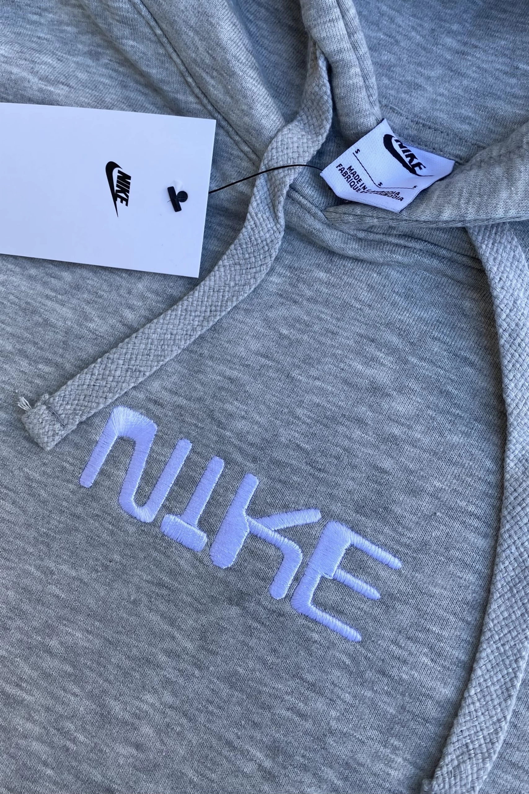 NSW NK Font Kapüşonlu Hoodie – Gri