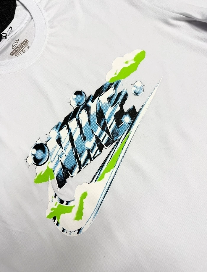 NSW Swoosh 3D T-shirt – Beyaz