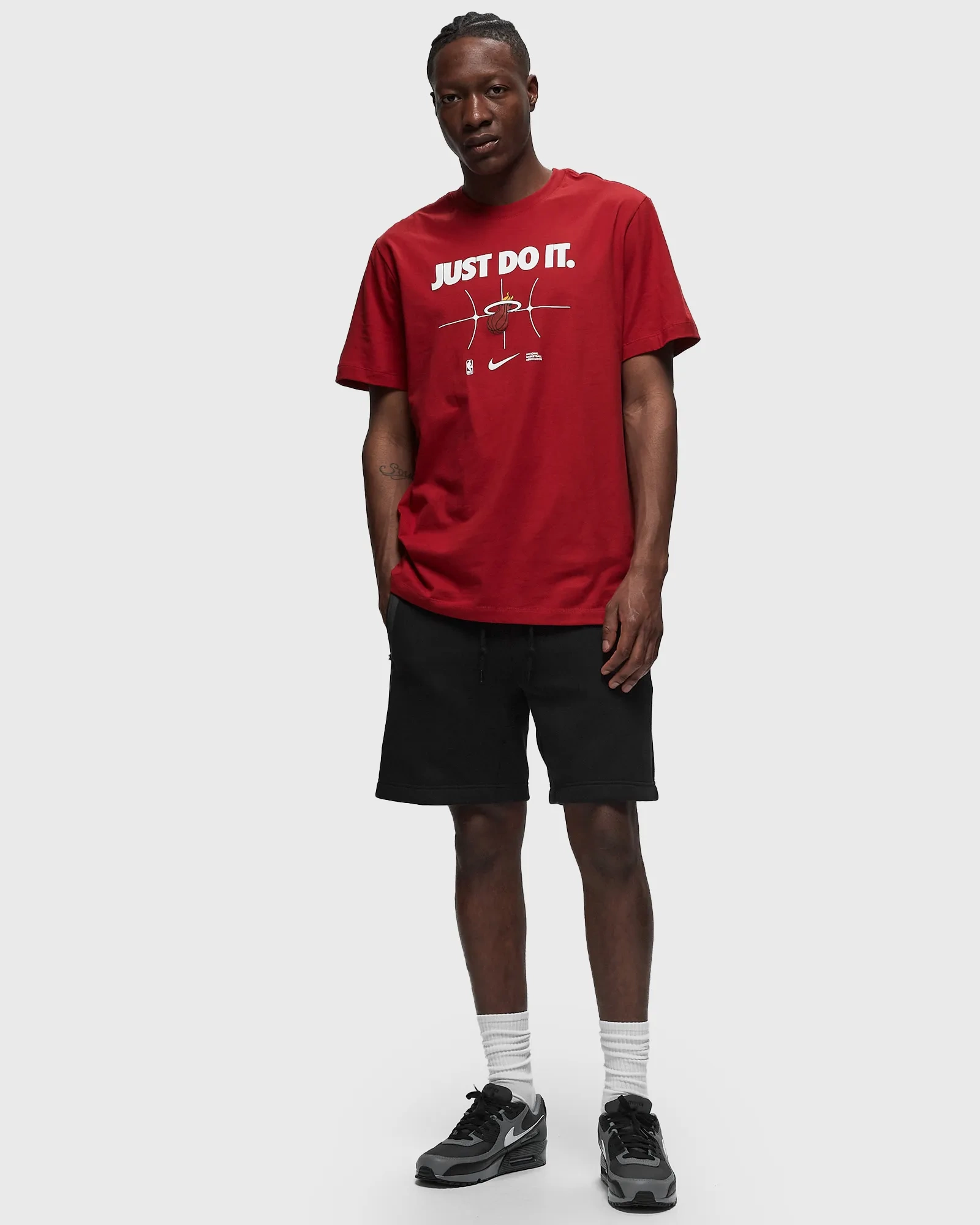 NSW Tech Fleece Winrunner (Yeni) Şort – Siyah