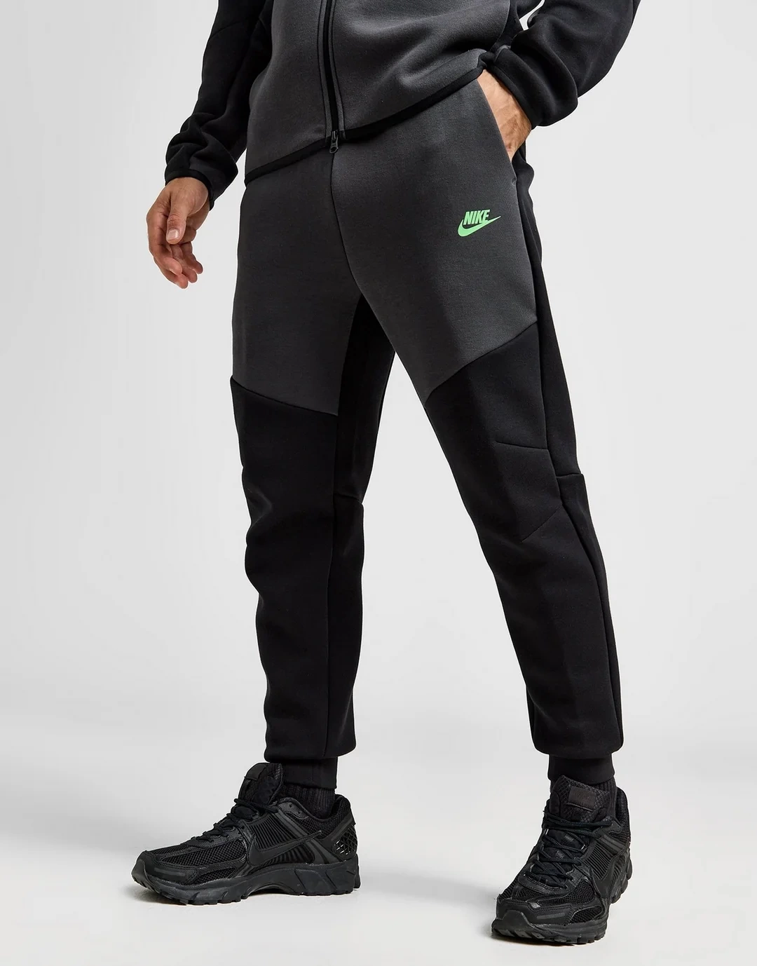 Tech Fleece 5th GEN Jogger – Siyah/Yeşil