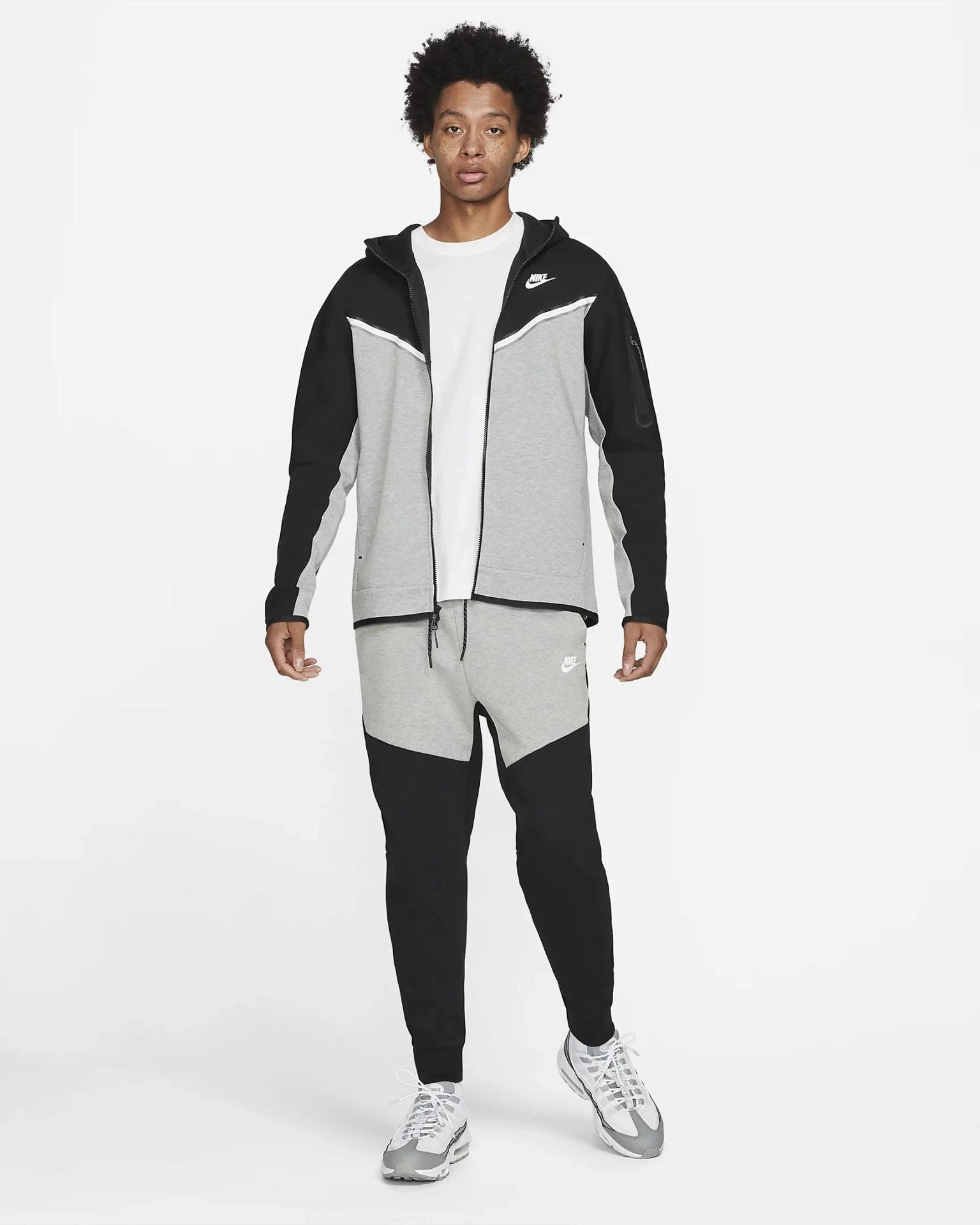 Tech Fleece Jogger – Siyah/Gri