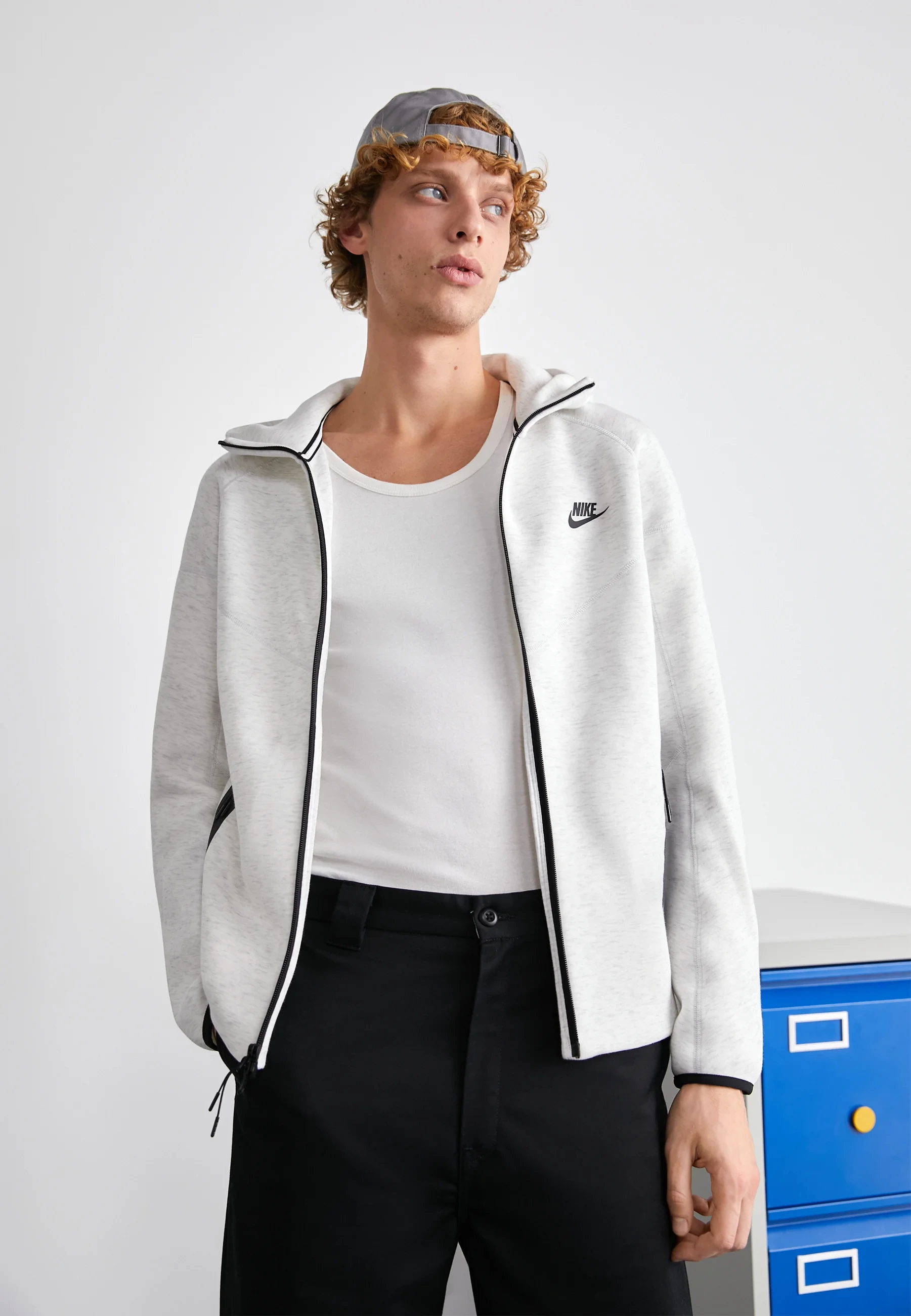 Tech Fleece Windrunner (Yeni) Full-Zip Hoodie – Açık Gri