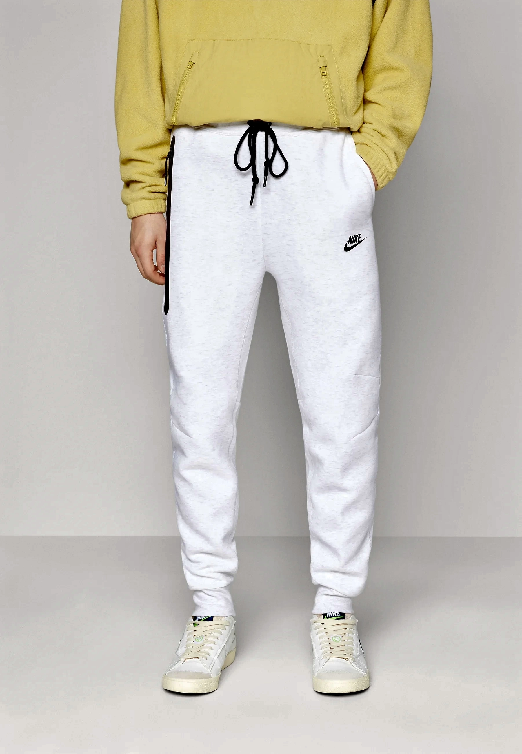 Tech Fleece Windrunner (Yeni) Jogger - Açık Gri