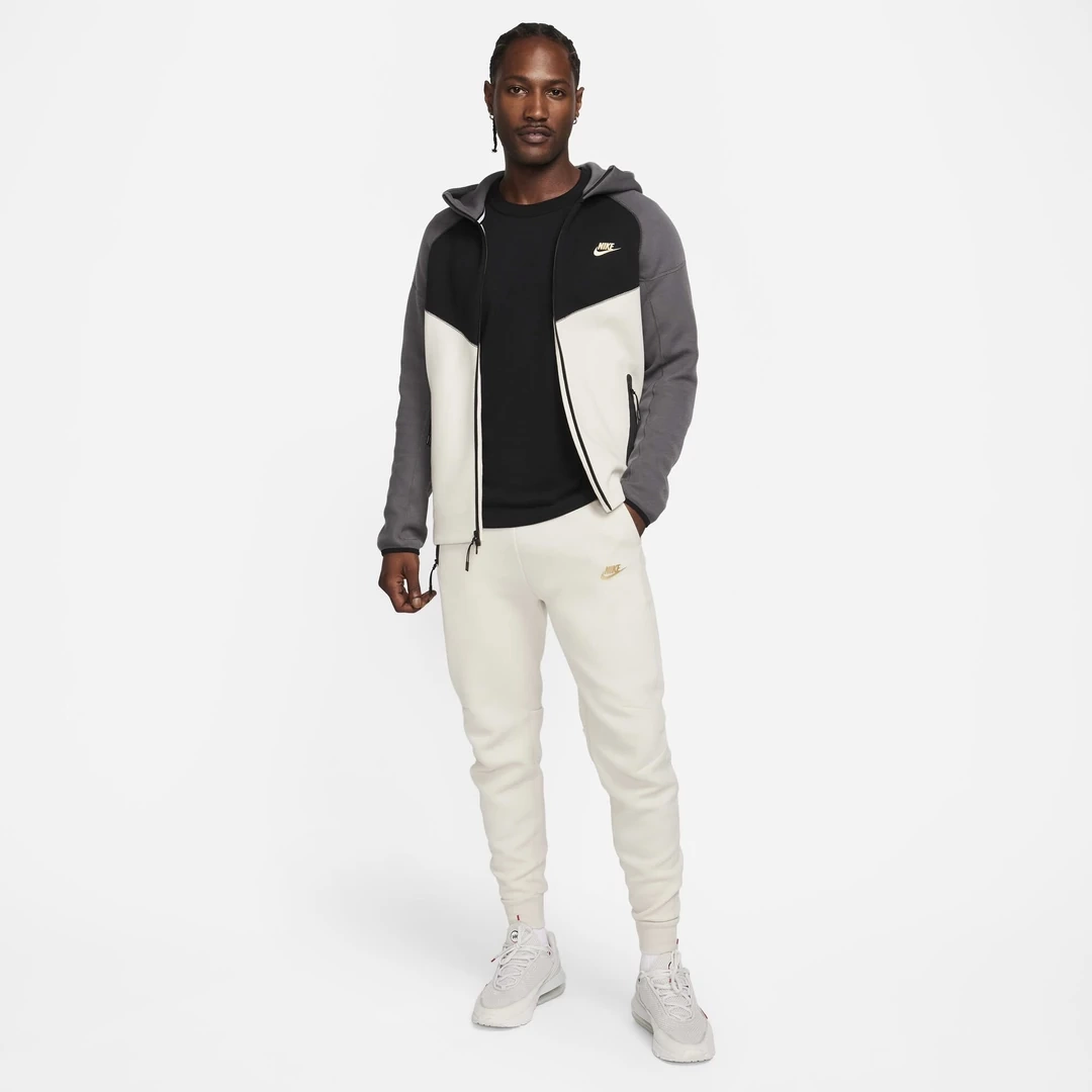 Tech Fleece Windrunner (Yeni) Jogger - White / Gold